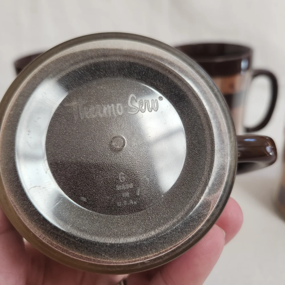 Dart Industries Thermo Serv Old Oaken Bucket Coffee Mugs